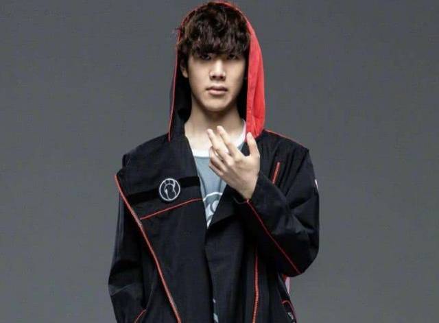 日子越来越有判头了，LPL前职业选手从野区到监狱