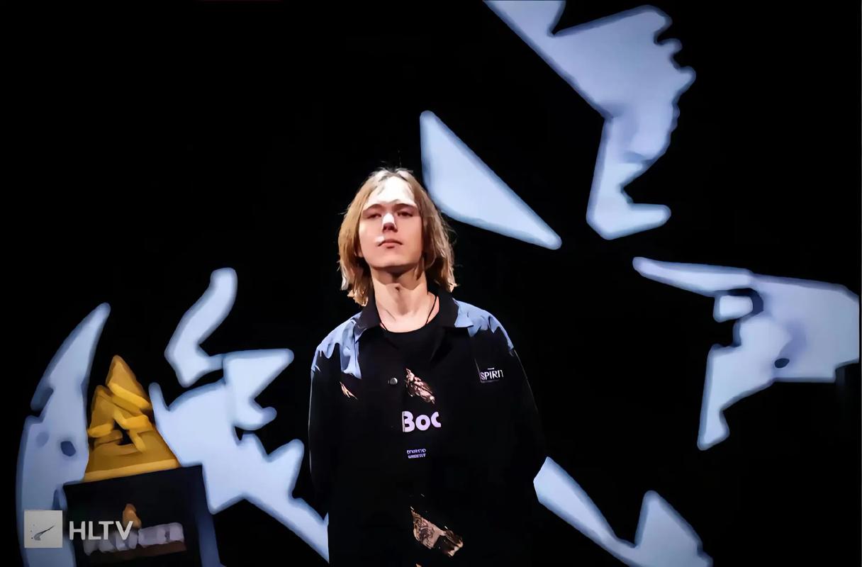 LPL出征仪式返图：世界的舞台广阔无限，期待你们的精彩表现！